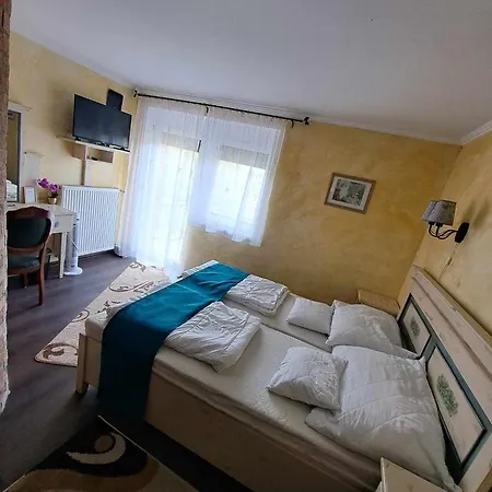 Szent Kristof Vendeghaz Bed & Breakfast